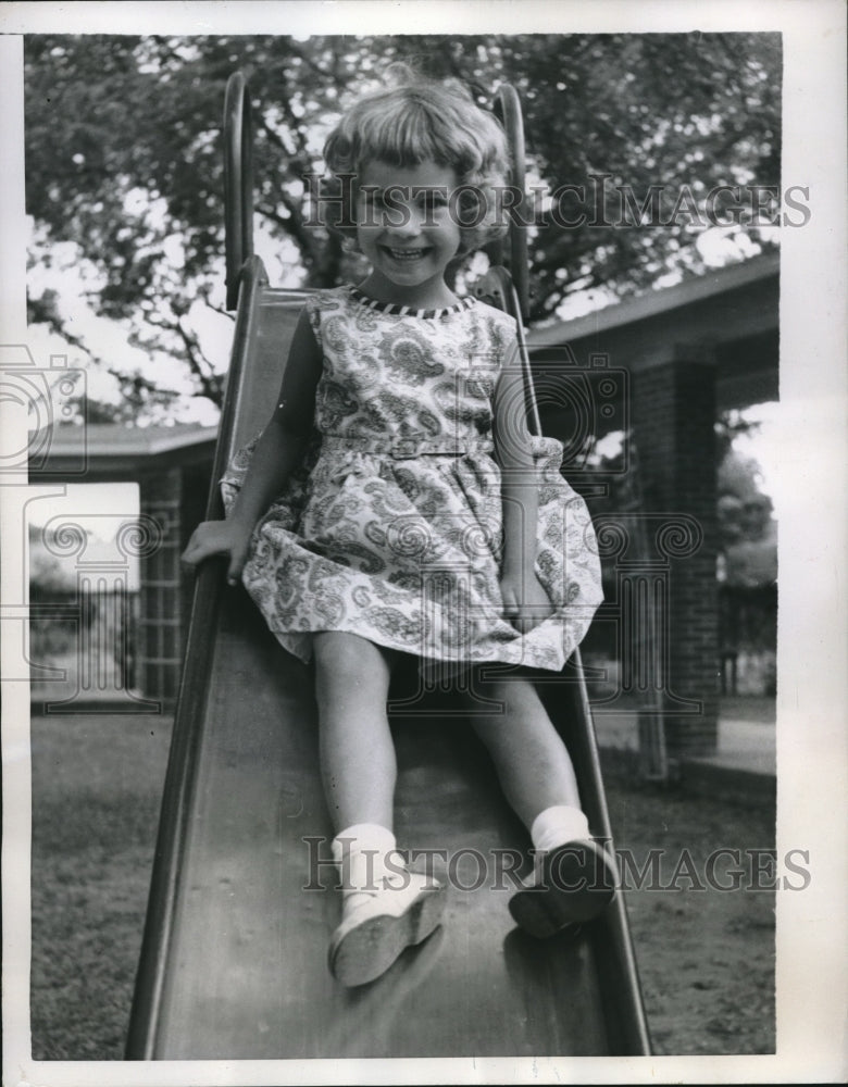 1954 Press Photo Regina Edwards if Texas Has Overcome Polio March of Dimes Helpe-Historic Images