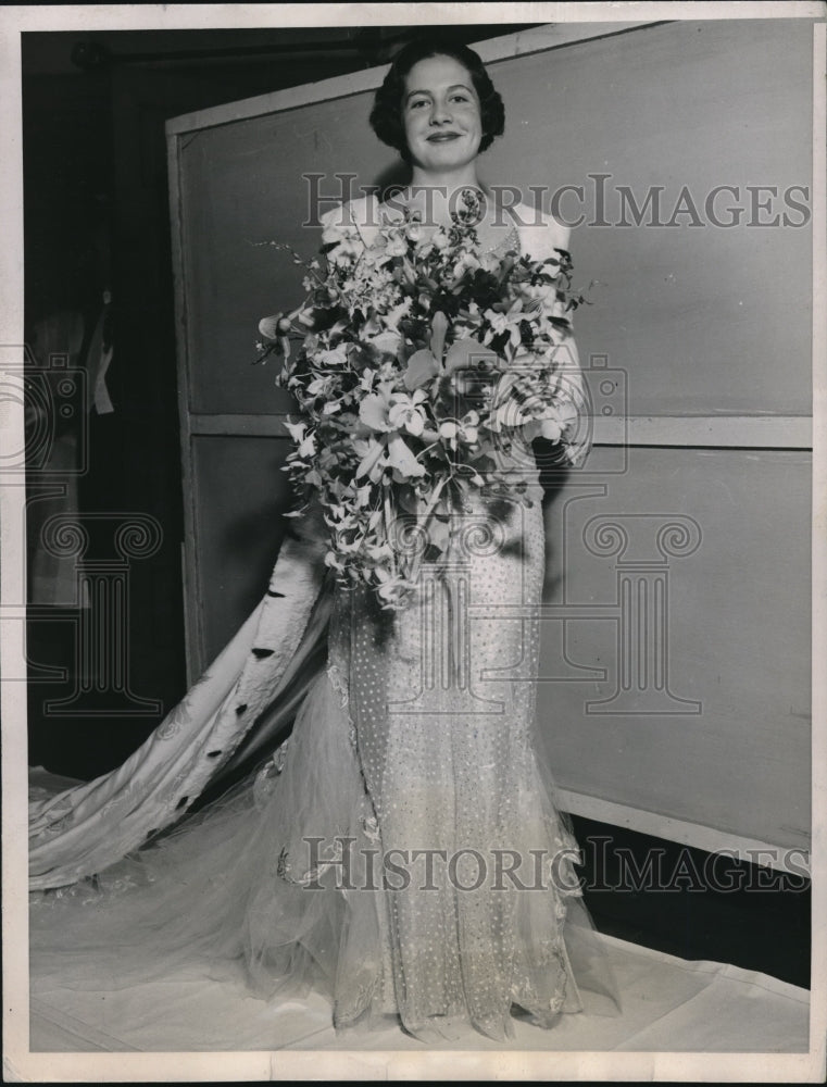 1935 Lila Marshall Childress Dubbed 57th Queen Of Prophet Carnival - Historic Images