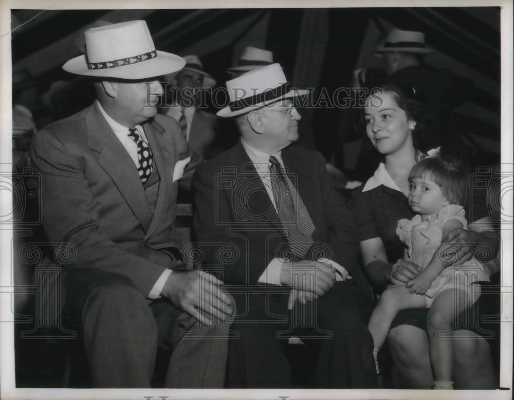 1943 Secretary of Interior Harold Ickes Speaking at Petroleum Admin - Historic Images