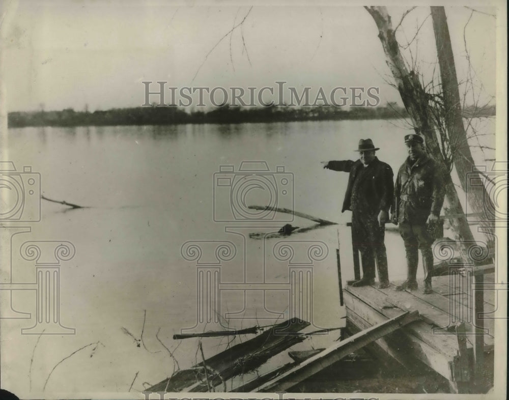 1929 Police Chief JS Henderson at site of drowning of F St J Smith - Historic Images