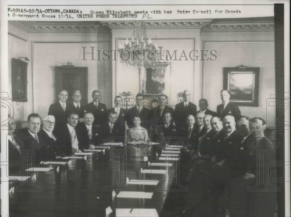 1957 Press Photo Queen Elizabeth & Privy Council at Government House-Historic Images