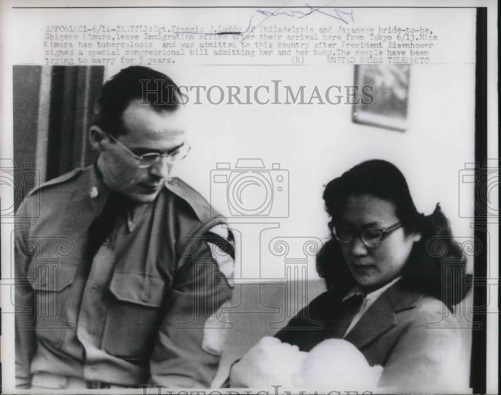 1957 Press Photo Seattle, Sgt Francis Luddy , fiancÃƒÆ’Ã†€™Ãƒ€ Ã¢‚¬ÃƒÆ’Ã¢‚¬Å¡Ãƒ€šÃ‚©e S Kimura &amp; daughter-Historic Images