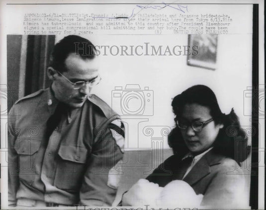 1957 Press Photo Seattle, Sgt Francis Luddy , fiancÃƒÆ’Ã†€™Ãƒ€ Ã¢‚¬ÃƒÆ’Ã¢‚¬Å¡Ãƒ€šÃ‚©e S Kimura & daughter-Historic Images