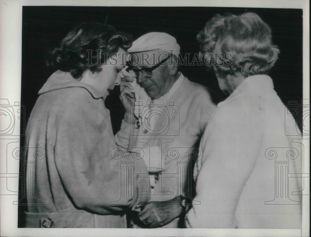 1961 Bel Air, Calif. Mr, Mrs Pail Miller , home destroyed by fire - Historic Images