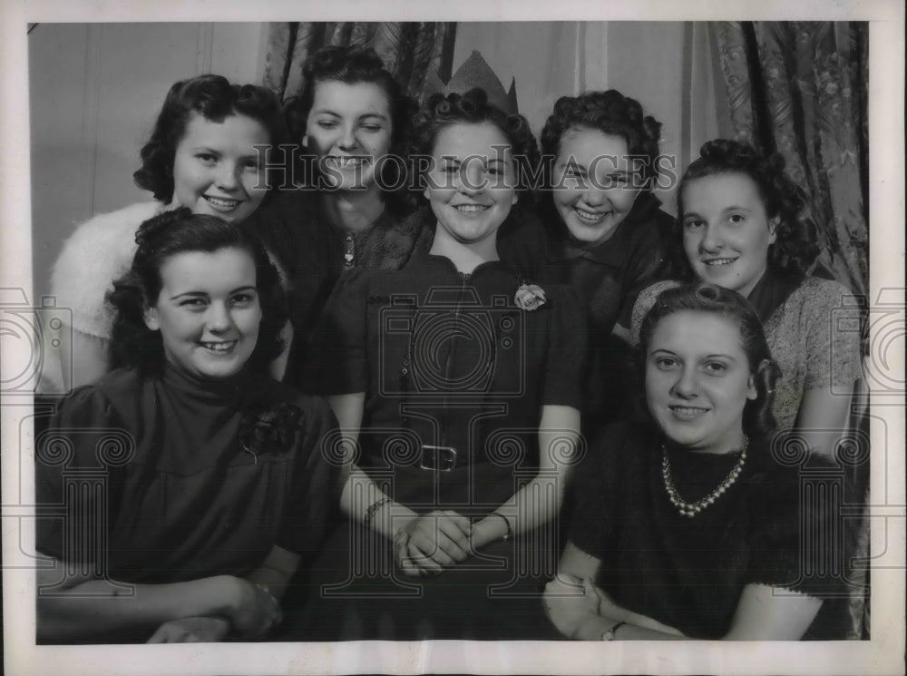 1939 Eileen Legg Corn Queen of Indiana &amp; Her Attendants - Historic Images