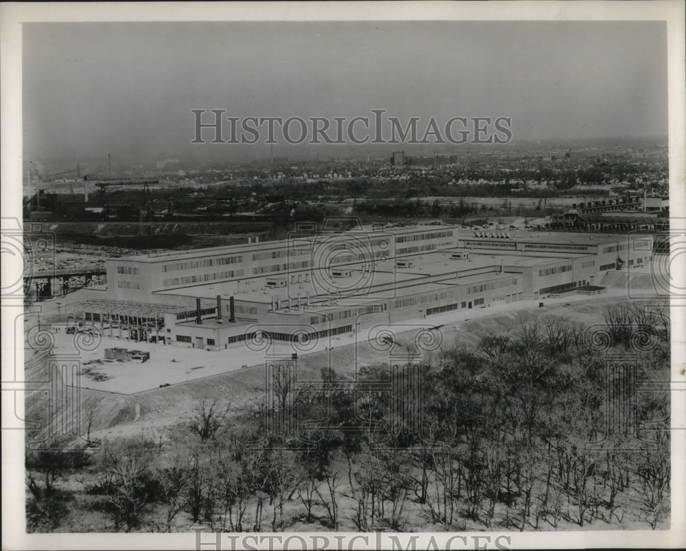 1955 Press Photo Arial view of U.S. Air Force Plant 47 in Pittsburgh - Historic Images