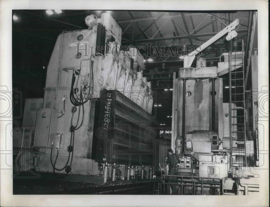 1957 Press Photo ALCOA Aluminum Co of America Ingersoll slab mill for smoothing-Historic Images