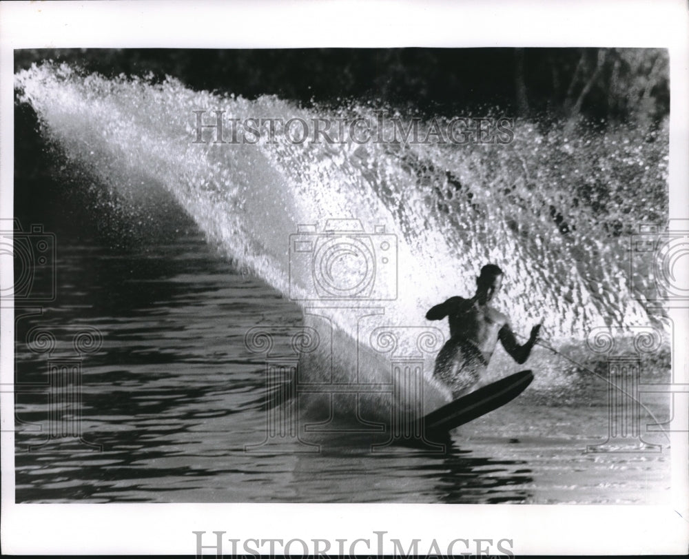 1960 Press Photo Slalom Leslie Cambell - Historic Images