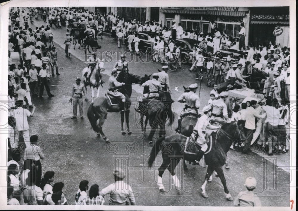 1952 High School Students In Panama City Riot To Demand School - Historic Images