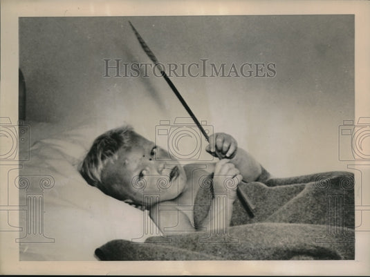 1939 Press Photo David Ellett Resting Comfortably After Having Been Lost In Rain-Historic Images