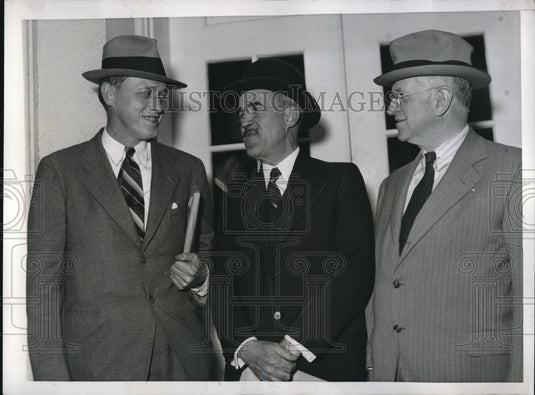 1936 Press Photo Secretary of  Interior Harold Ickes, Harry Hopkins & Morris Coo - Historic Images