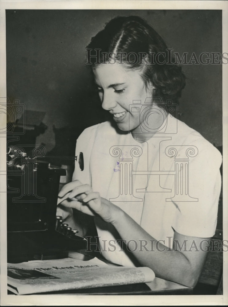 1939 Press Photo Betty Crompton Editor Kent State University publication-Historic Images