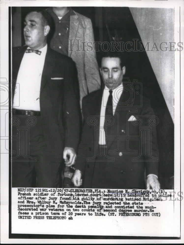 1957 Press Photo French Mercenary Maurice Chavigny Leaves Court In Clearwater - Historic Images