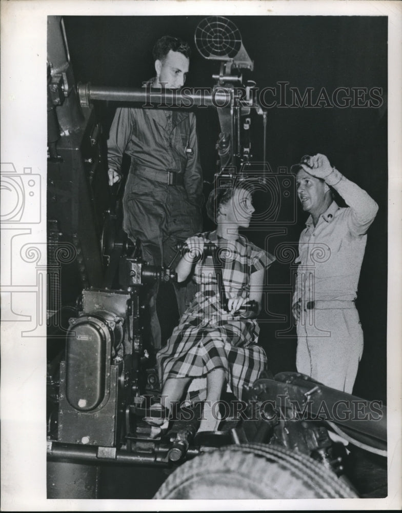 G.W. Bates,Howard Crowell  &amp; Miss Bea Alexander In Light Uniform-Historic Images