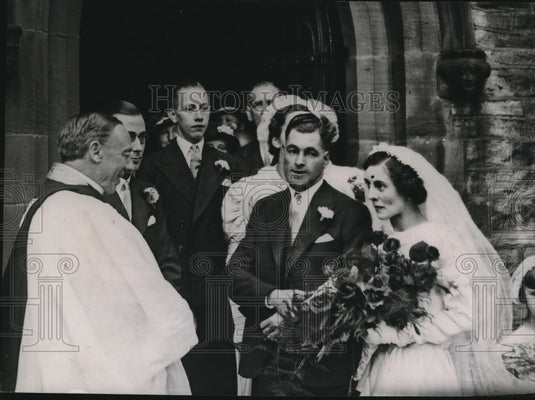 1937 Rev R Anderson Jardine at wedding of Mr & Mrs Geo Gambel - Historic Images