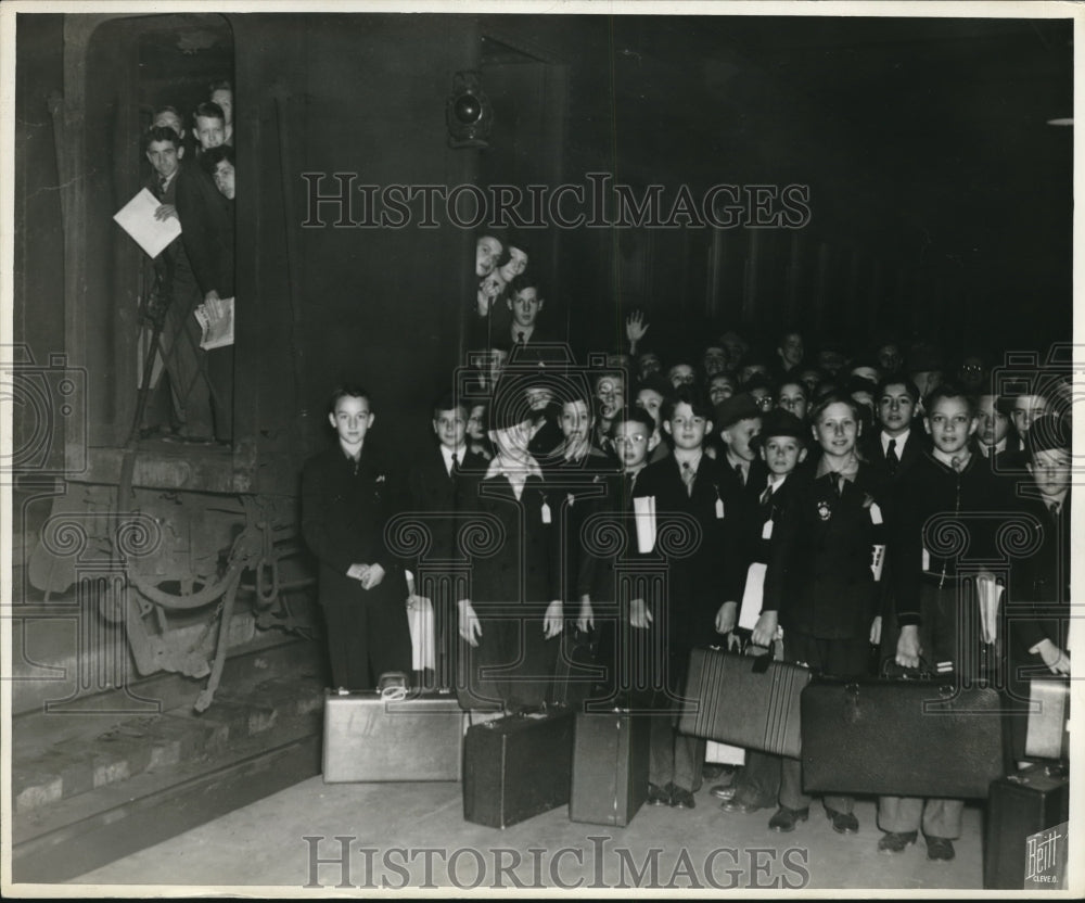 1941 Press Photo Cleveland, Ohio safety patrol boys head to D.C. - Historic Images