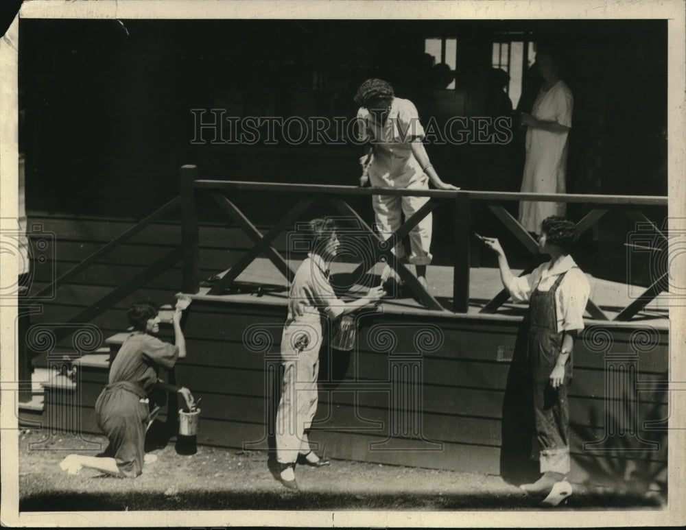 1925 Press Photo Mothers Build Own Club House-Historic Images