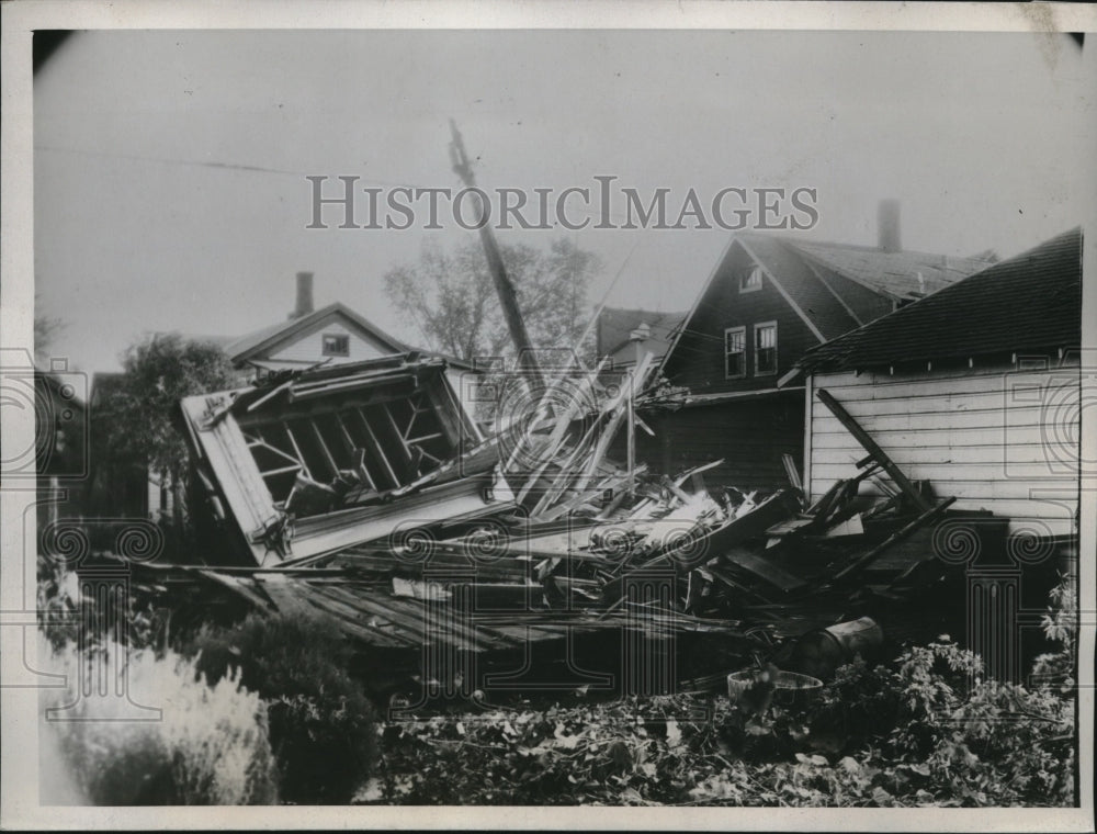 1934 Press Photo Wind Storm Topples Homes In Northern Michigan &amp; Wisconsin - Historic Images