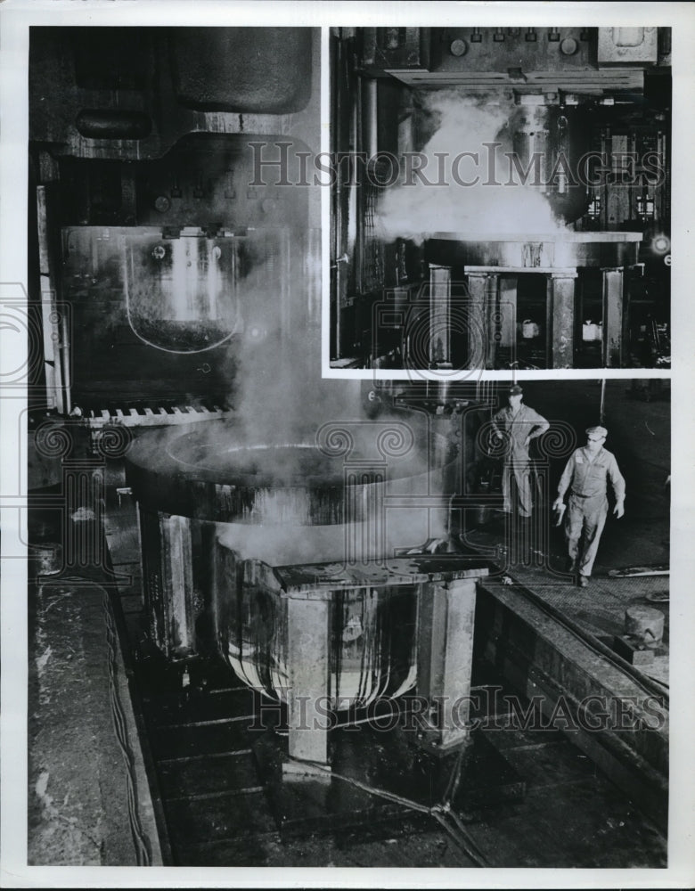 1956 Press Photo Workmen at ALCOA plant at Cleveland, Ohio-Historic Images