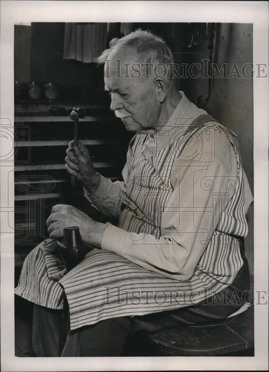 1940 Capt J.N Newsum Chief of Police - Historic Images