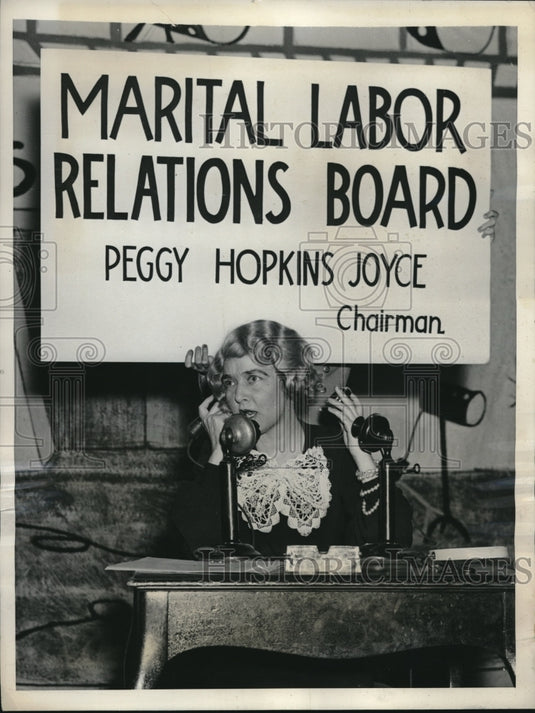 1938 Press Photo Mrs. Elisabeth May Craig in Scene at Women's Press Party-Historic Images