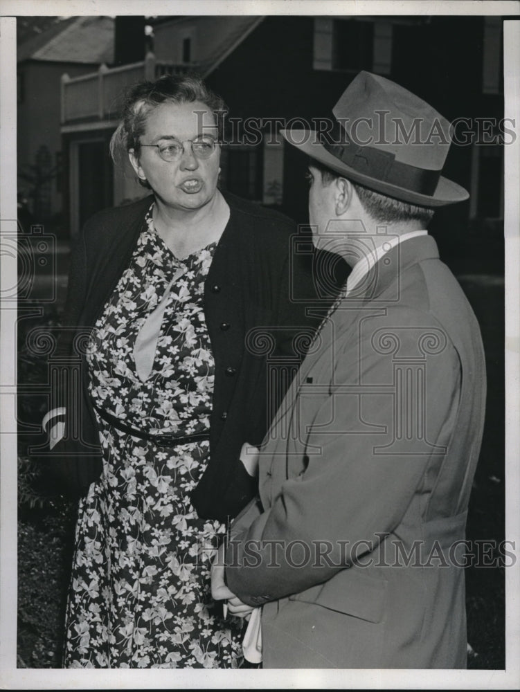 1939 Mrs. Harold Larson act as Traffic Officer Long Island - Historic Images