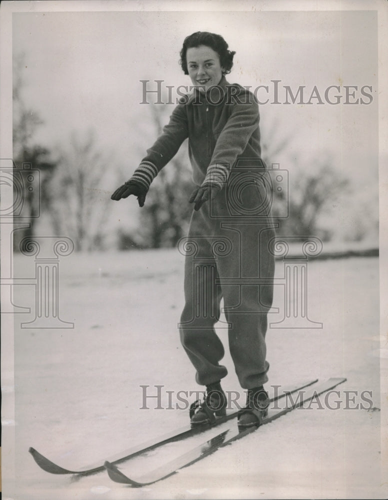 1937 Miss Dorothy Welch Ski St. paul Winter Sports Carnival - Historic Images