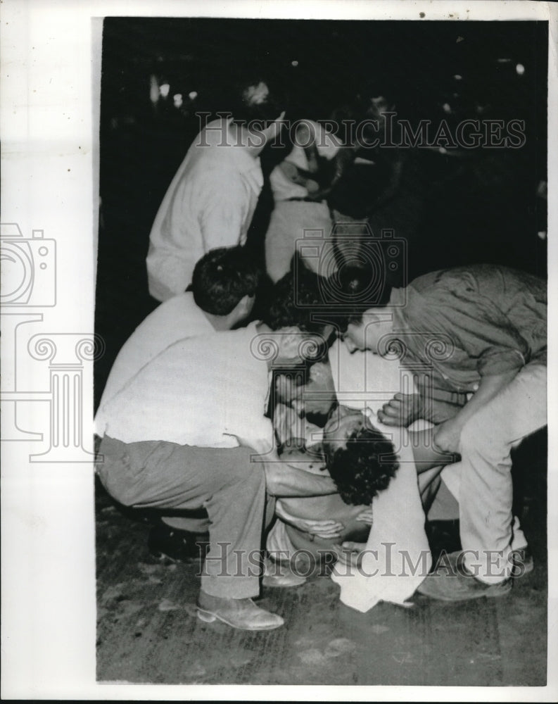 1965 Press Photo Pro-Papandreou Rioters Carrying Away Injured in Athens Greece-Historic Images