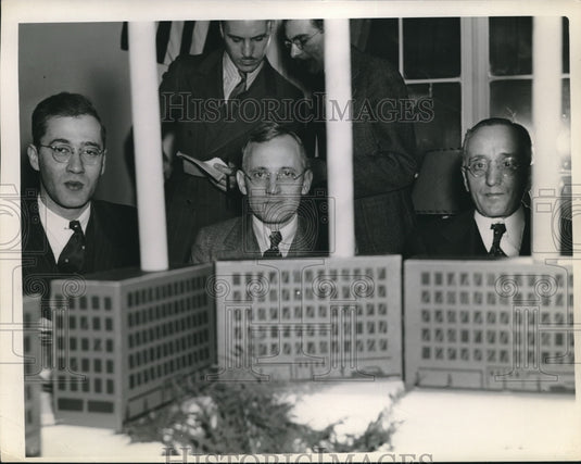 Press Photo H.O. Way,pres of WB Labs,AW Knight,Eff Labs,L Mielziner, Stotter Co. - Historic Images