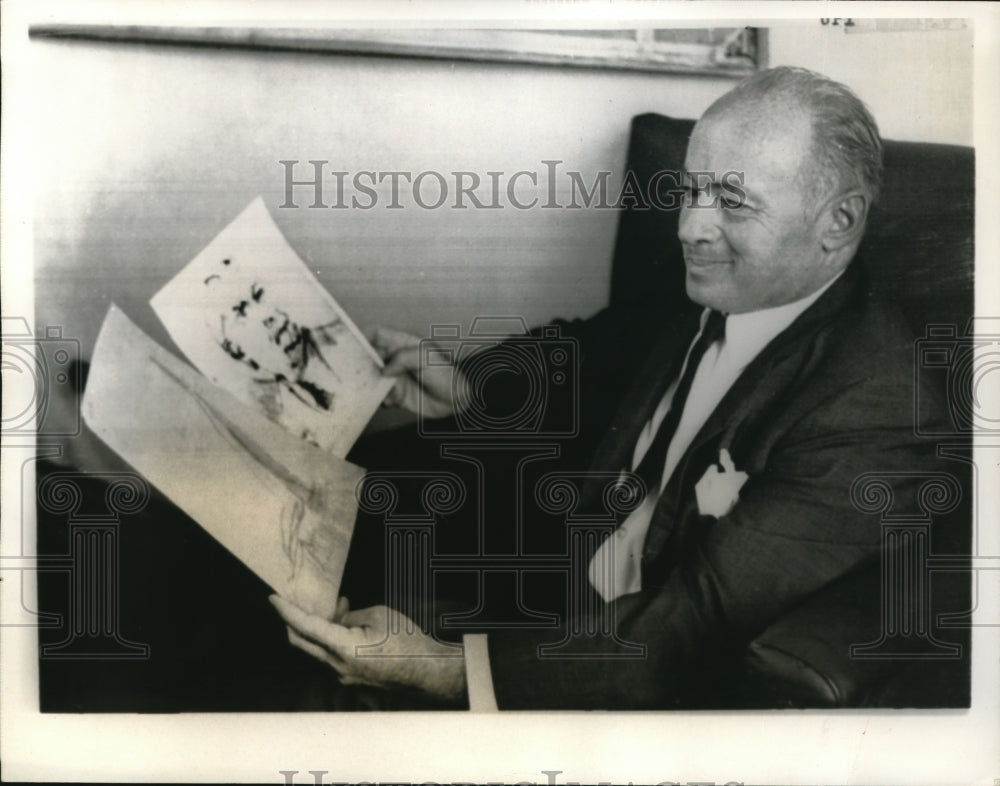 1966 Press Photo Artist George Wally Teaches Blind Students To Sketch - Historic Images