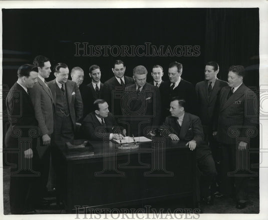 1939 F. Pierce & GM & Frigidaire Executives Discuss Sales Promotion - Historic Images