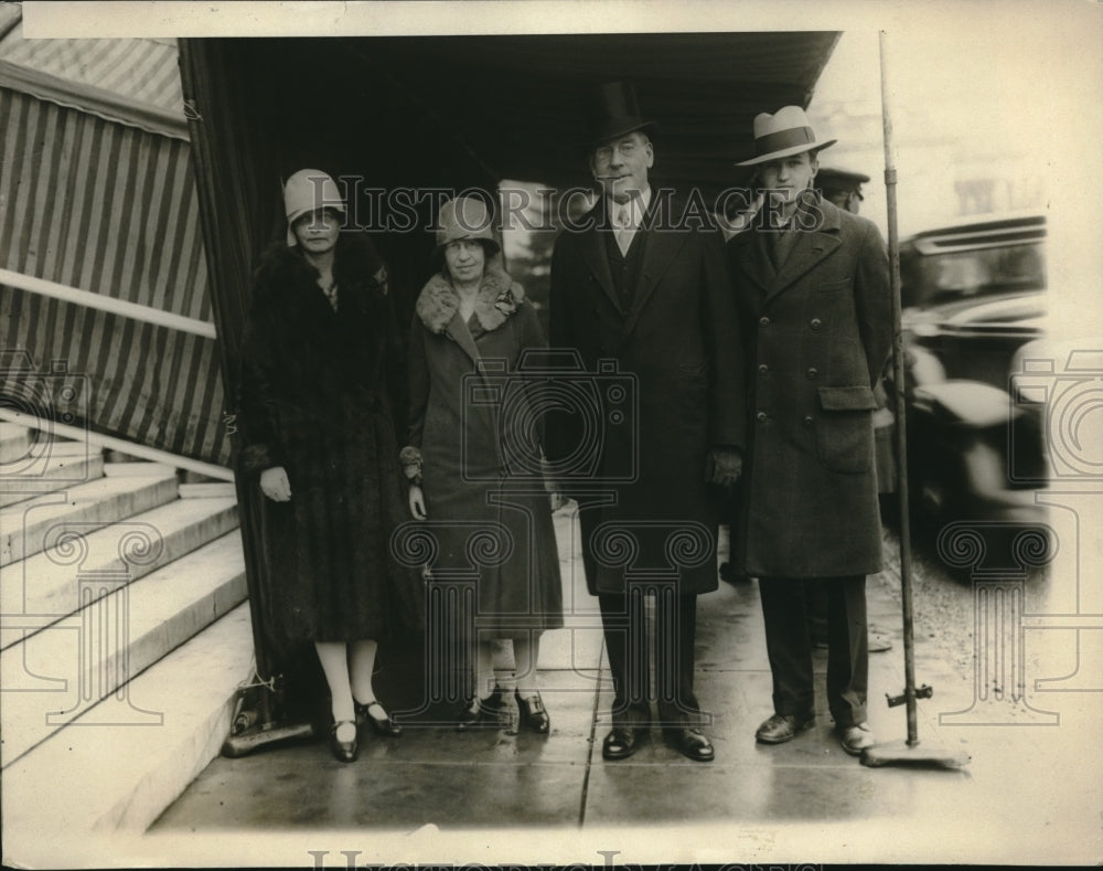 1923 Press Photo Mrs. H.L. Detrick, Mrs. Wilbur Sec Wilbur - Historic Images