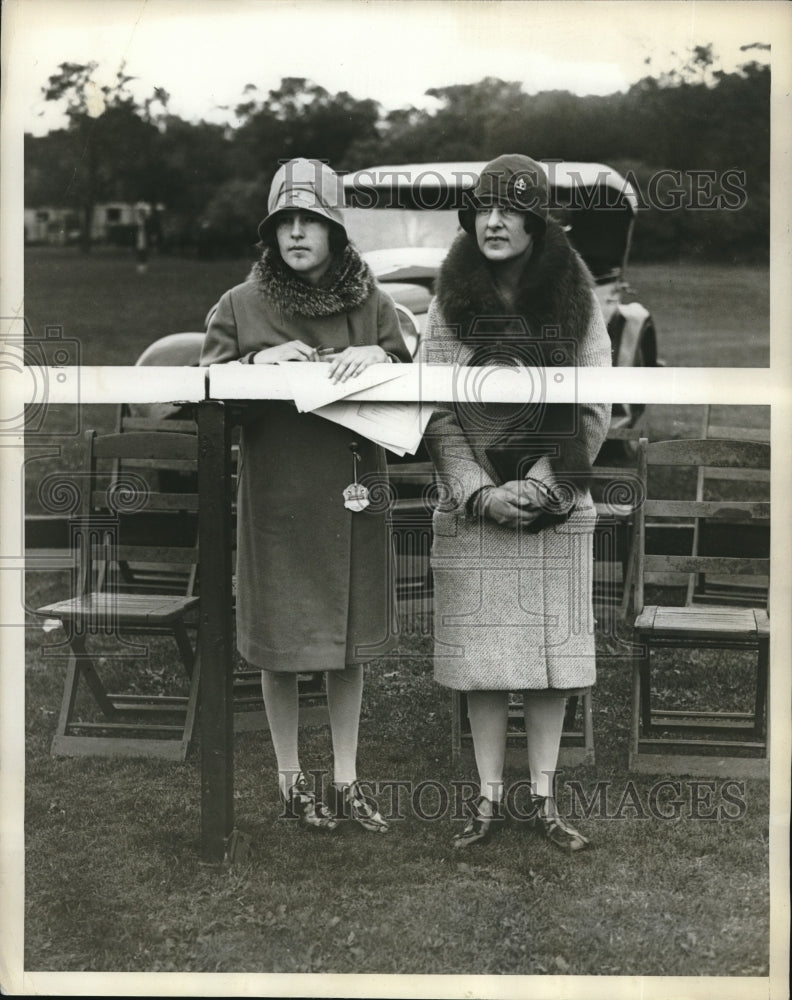 1929 Press Photo Betty West &amp; Mother Madaleine H. West at Piping Rock Horse Show - Historic Images