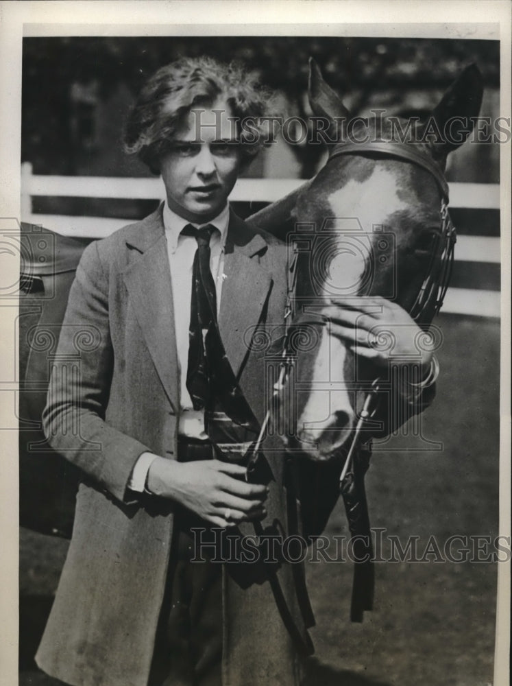 1927 Press Photo Evelyn Walker Will Be Presented at Court of St. James-Historic Images