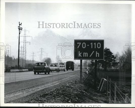 1965 Press Photo Swiss "Autobahn" Near Lake Walensee Switzerland-Historic Images