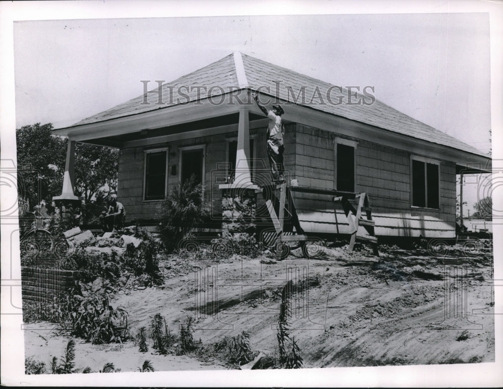 1933 Flood damage from the Kansas River flood in Kansas City - Historic Images