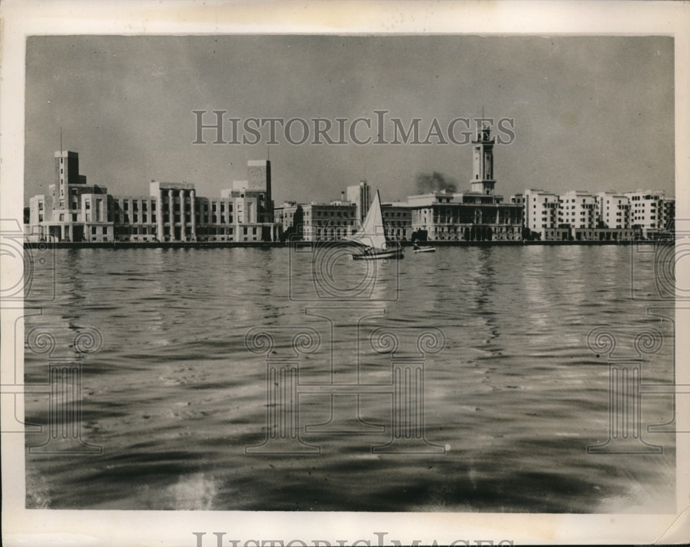 1940 Press Photo Southern Italy Adriatic Port is Closed - Historic Images