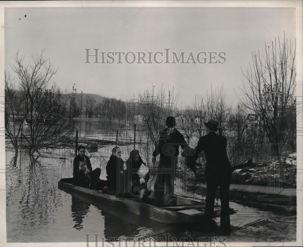 1939 Family moving from flooded homes as Ohio River rose to 55 feet-Historic Images