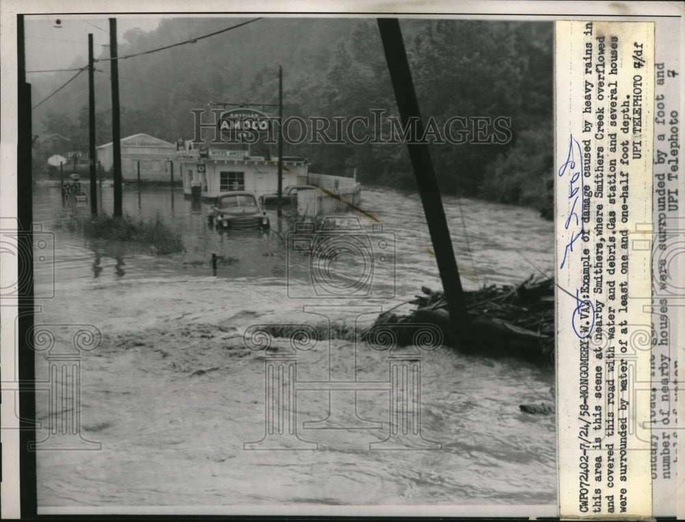 1958 Press Photo Damage caused by heavy rains at Smithers, West Virginia - Historic Images