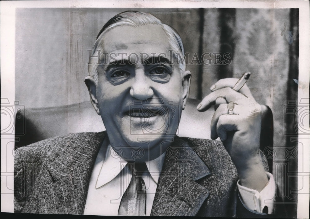 1953 Press Photo Arthur H. Wichs, Politician Smoking Cigarette - Historic Images