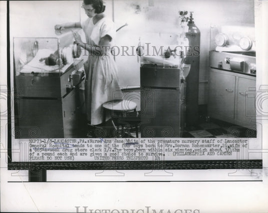 Press Photo Nurse Ana Jane White of Premature Nursery Staff Lancaster Gen Hospit-Historic Images