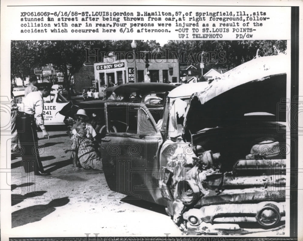 1958 Press Photo Gordon Hamilton, shocked as he was thrown out of the car - Historic Images