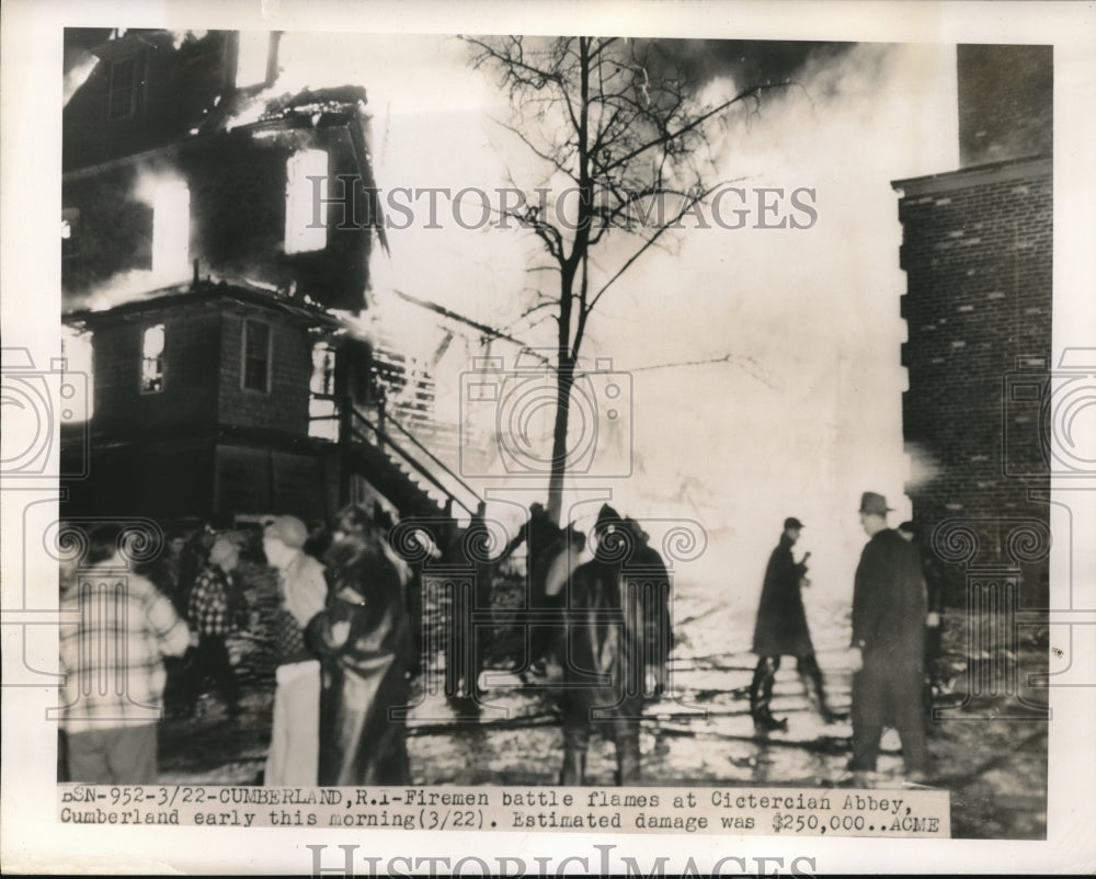 1950 Press Photo Firemen Battling Fire at Cictercian Abbey Cumberland $250,000-Historic Images