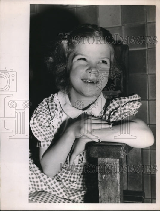1949 Press Photo Girl Smiling - neb89366 - Historic Images