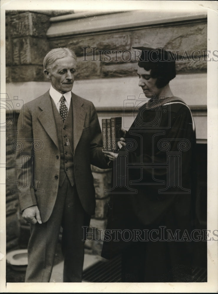 1932 Dr Robert B Wallace of Temple Univ &amp; Miss Vera Goodrich - Historic Images