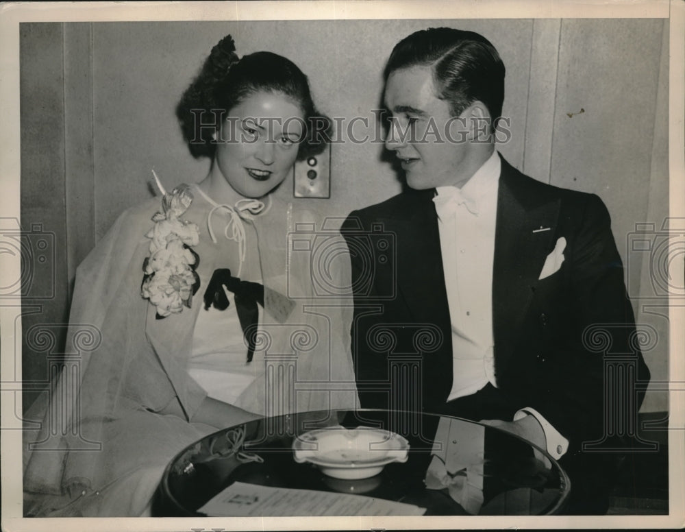 1936 Press Photo Miss le Brun Rhinelander and Larry Taylor at Butterfly Ball - Historic Images