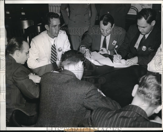 1941 Only Survivor Of Torpedoed Submarine Virgil Sandelin - Historic Images