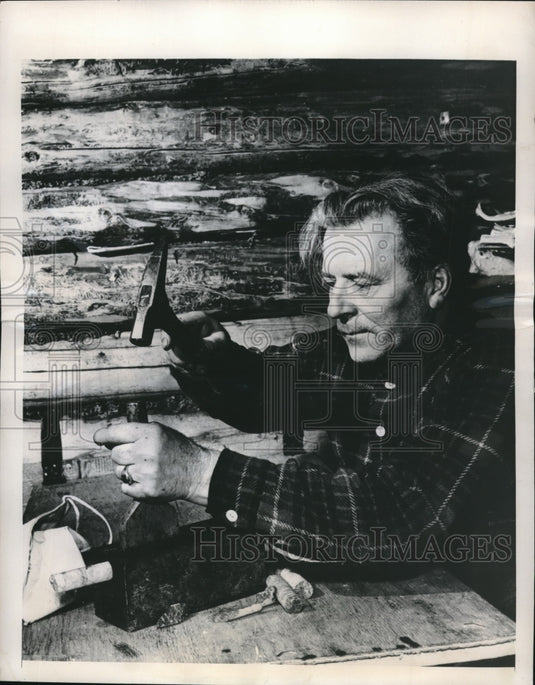 1948 Press Photo Dominique Bertrand splits a diamond drill core - neb90366 - Historic Images