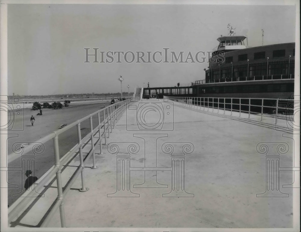 1939 Promenade overlooking Landing Field at North Beach Airport - Historic Images