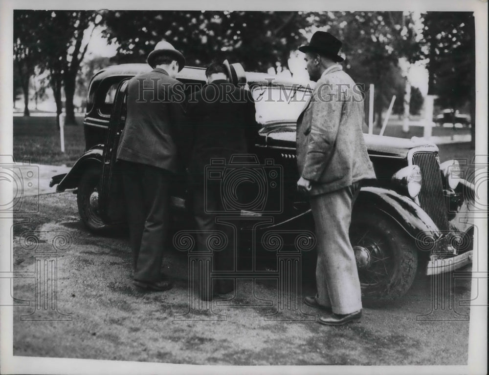1935 Press Photo Company Guards Leaving County Jail - neb90845 - Historic Images